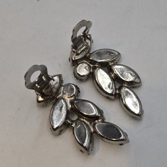 Vintage Silver Tone Rhinestone Crecent Climber Clip On Earrings Glam 50s Style - Picture 4 of 5